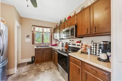 811 N Railroad Street Sumner IA 50674