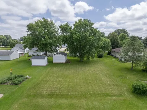 811 N Railroad Street Sumner IA 50674
