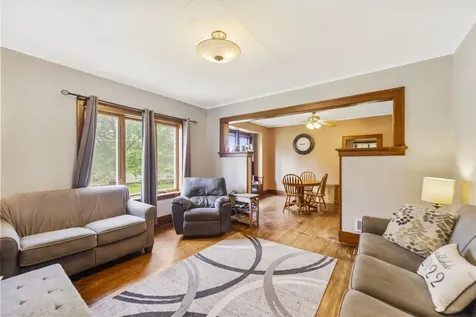 811 N Railroad Street Sumner IA 50674