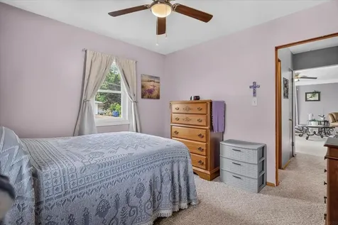 1129 Maxine Avenue Waterloo IA 50701