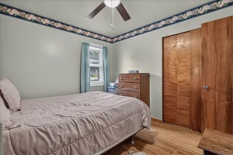 1129 Maxine Avenue Waterloo IA 50701