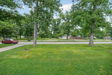 2221 Grand Boulevard Cedar Falls IA 50613