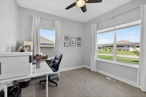 2124 Donald Drive Cedar Falls IA 50613