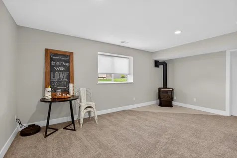2124 Donald Drive Cedar Falls IA 50613