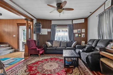 803 Randolph Street Waterloo IA 50702