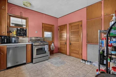 803 Randolph Street Waterloo IA 50702