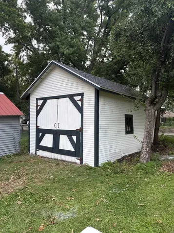 921 Leavitt Street Waterloo IA 50702