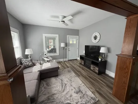 921 Leavitt Street Waterloo IA 50702