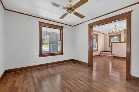 206 S Hackett Road Waterloo IA 50701
