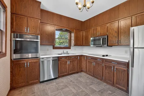 206 S Hackett Road Waterloo IA 50701