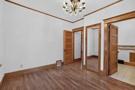 206 S Hackett Road Waterloo IA 50701