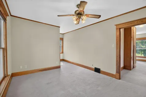 206 S Hackett Road Waterloo IA 50701