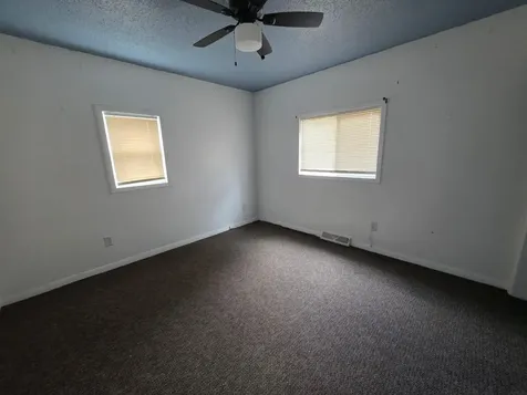 1661 Newell Waterloo IA 50703