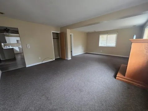 1661 Newell Waterloo IA 50703