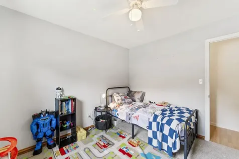 2304 NW 3rd Avenue Waverly IA 50677