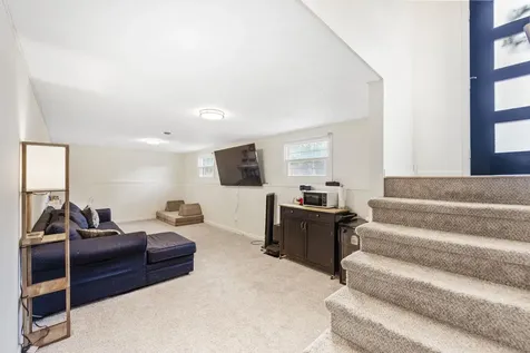 2304 NW 3rd Avenue Waverly IA 50677