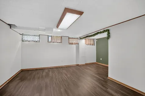216 Hartman Avenue Waterloo IA 50701