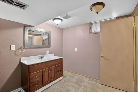 216 Hartman Avenue Waterloo IA 50701