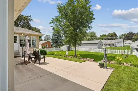 1515 W 8th Street Cedar Falls IA 50613