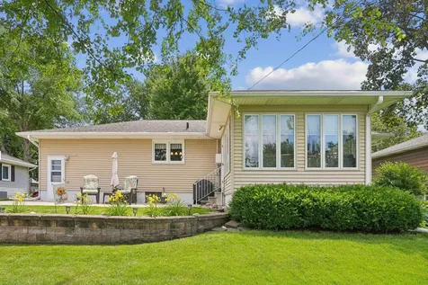 1515 W 8th Street Cedar Falls IA 50613