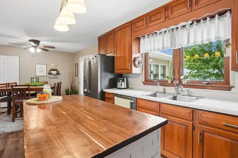 1515 W 8th Street Cedar Falls IA 50613