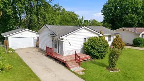 3715 Knoll Ridge Drive Cedar Falls IA 50613