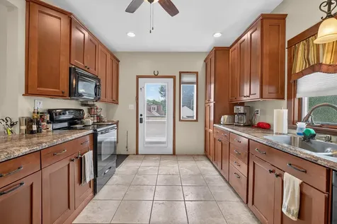 257 Hammond Avenue Waterloo IA 50702
