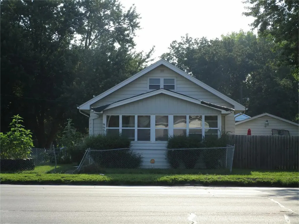822 Broadway Street Waterloo IA 50703