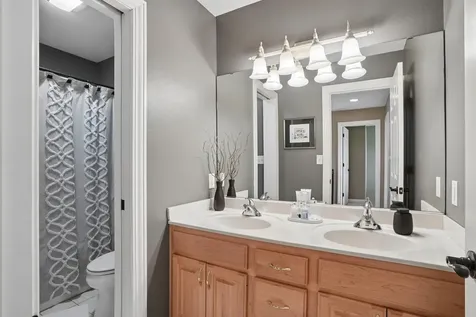 2613 Country Meadow Lane Cedar Falls IA 50613