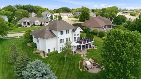 2613 Country Meadow Lane Cedar Falls IA 50613