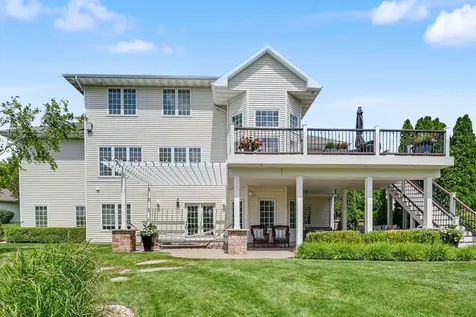 2613 Country Meadow Lane Cedar Falls IA 50613