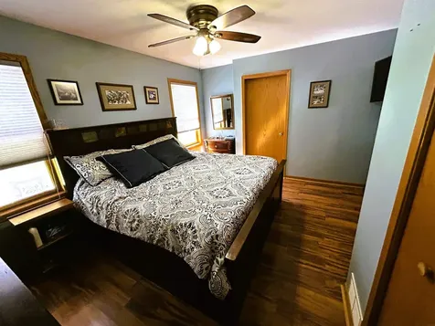 306 Park Avenue Charles City IA 50616