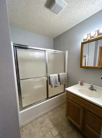 306 Park Avenue Charles City IA 50616