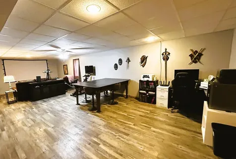 306 Park Avenue Charles City IA 50616