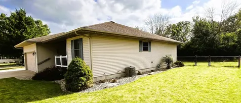 306 Park Avenue Charles City IA 50616