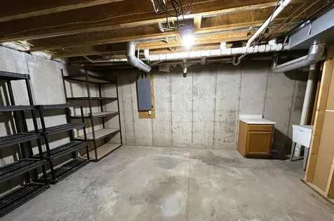 306 Park Avenue Charles City IA 50616