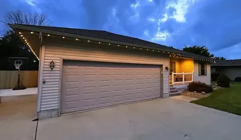 306 Park Avenue Charles City IA 50616