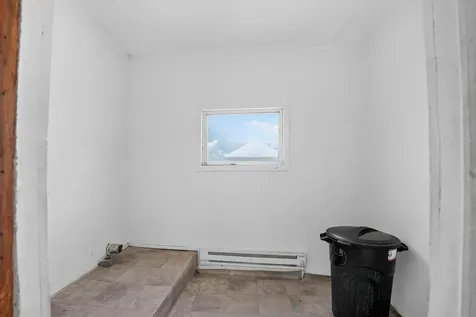 616 Kimball Avenue Waterloo IA 50701