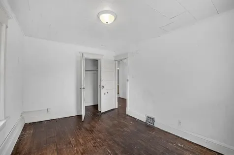 616 Kimball Avenue Waterloo IA 50701