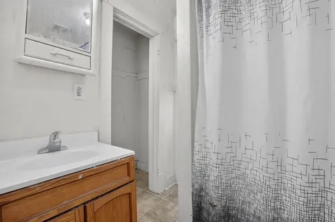 616 Kimball Avenue Waterloo IA 50701
