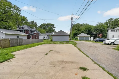 616 Kimball Avenue Waterloo IA 50701