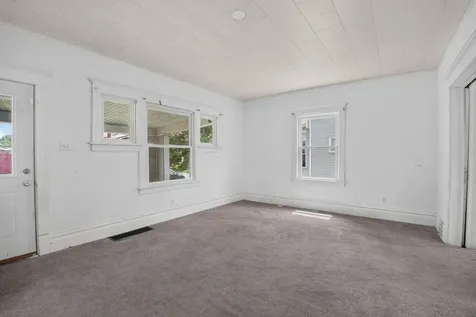 616 Kimball Avenue Waterloo IA 50701