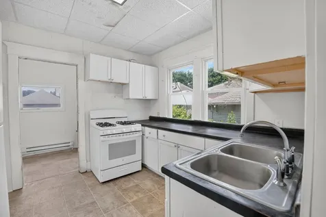 616 Kimball Avenue Waterloo IA 50701
