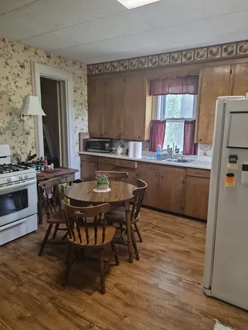 3211 120th Street Lamont IA 50650