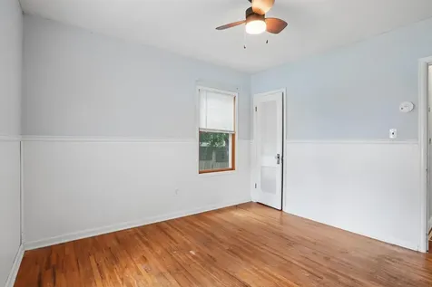 1016 W 2nd Street Cedar Falls IA 50613
