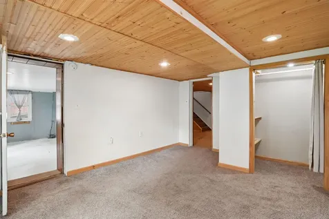 1016 W 2nd Street Cedar Falls IA 50613