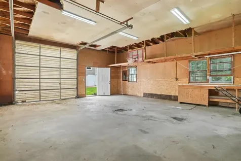 1016 W 2nd Street Cedar Falls IA 50613