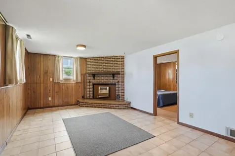 803 Sunset Street New Hampton IA 50659