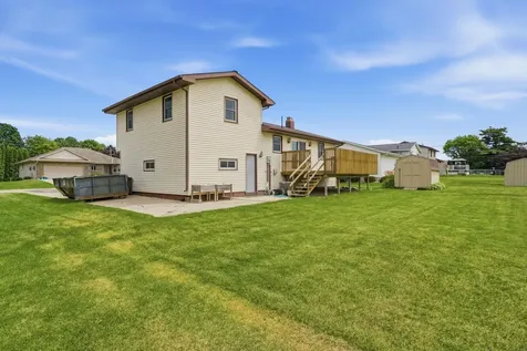 803 Sunset Street New Hampton IA 50659