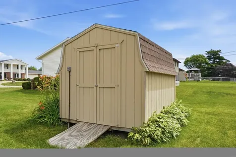 803 Sunset Street New Hampton IA 50659